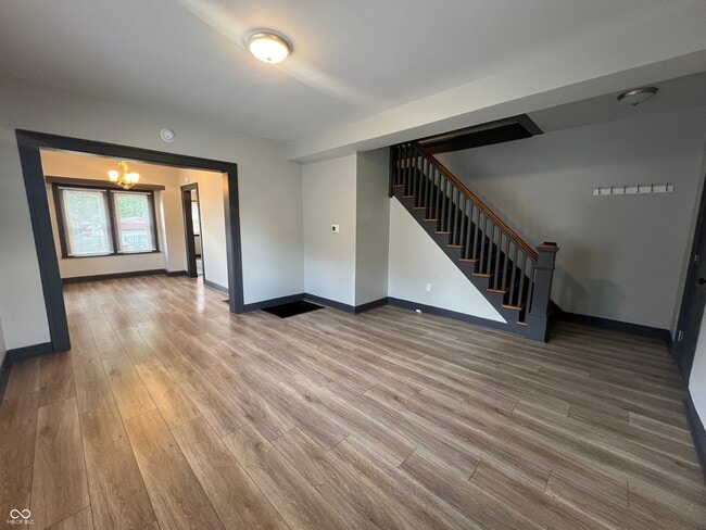 Building Photo - 154 S 9th Ave