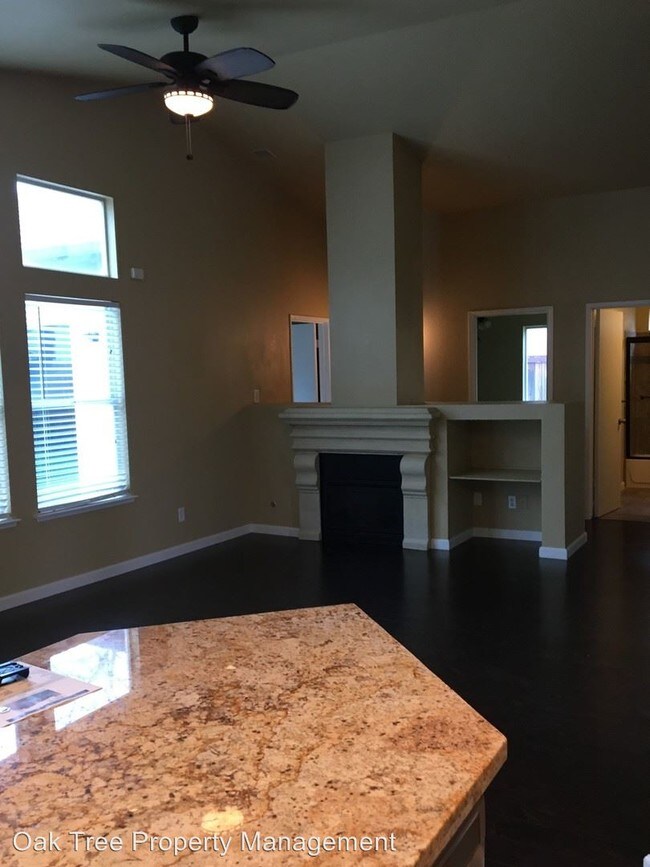 Building Photo - 4 br, 2 bath House - 2281 E. Jordan Avenue