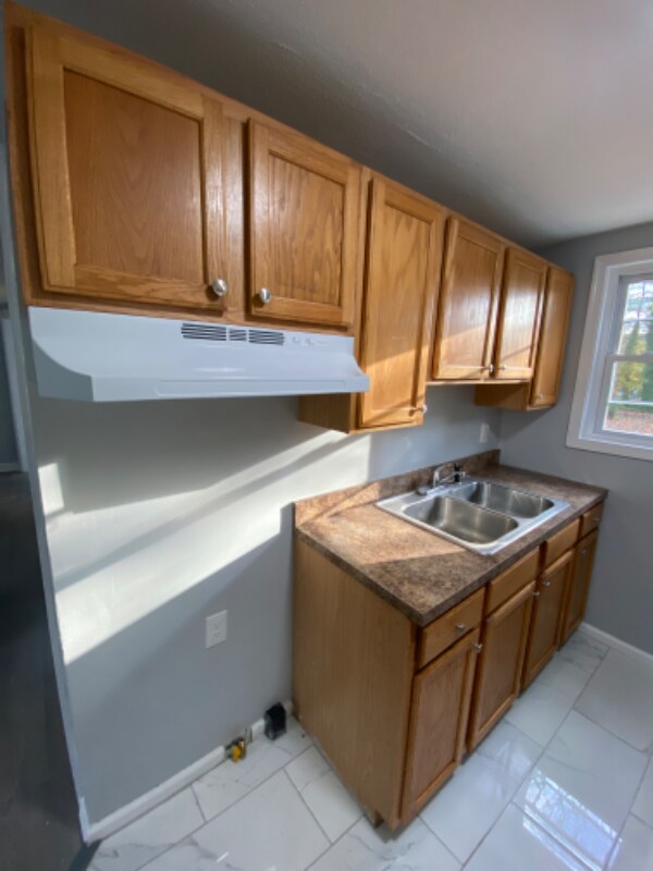 Building Photo - 260 Regional Dr