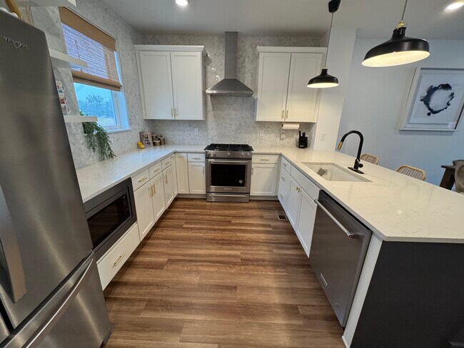 Building Photo - 2851 W 69th Ave