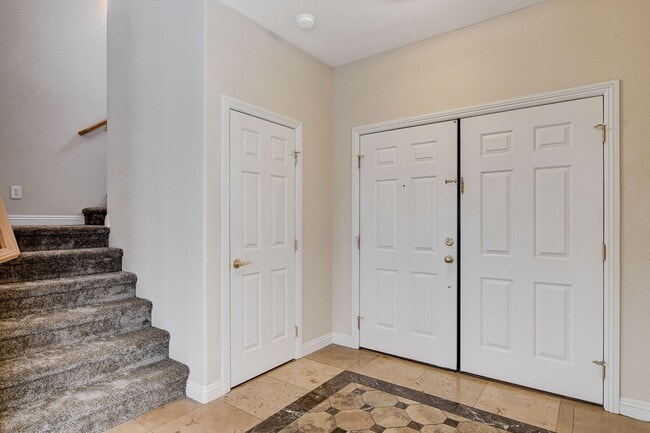 Building Photo - Beautiful 2story house with strip views