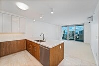 Building Photo - Azure Ala Moana #3106 - Urban living in Ho...