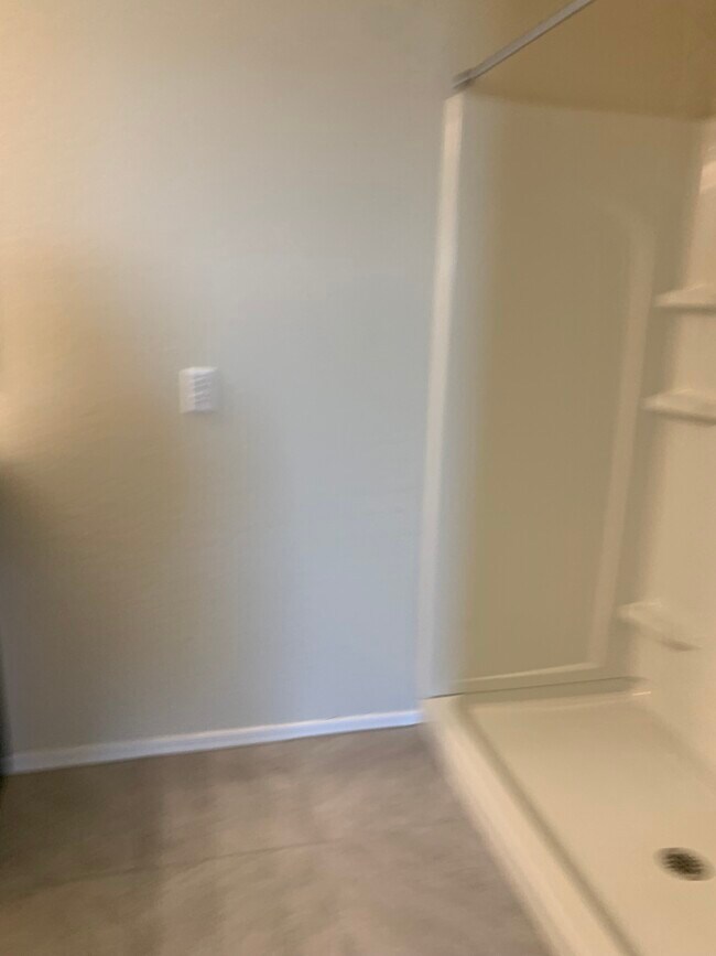 Building Photo - 1025 W Falls Canyon Dr