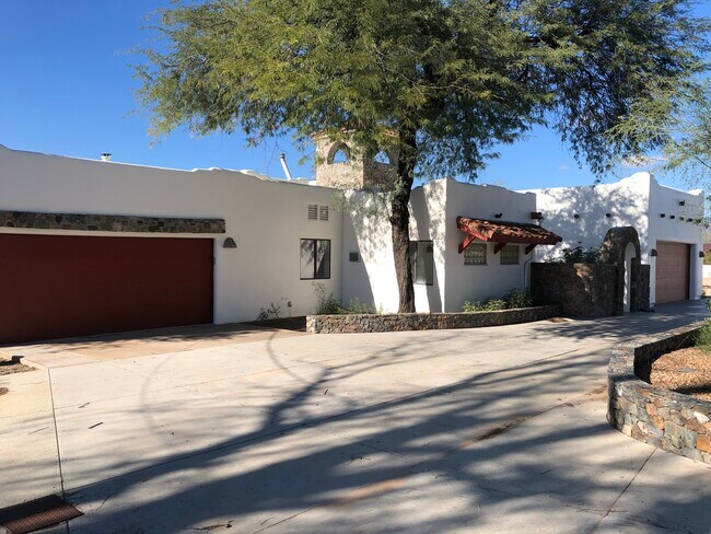 Building Photo - 35030 N 51st St