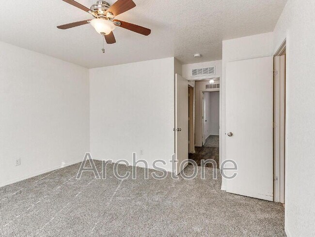 Building Photo - 5508 Del Creek Rd