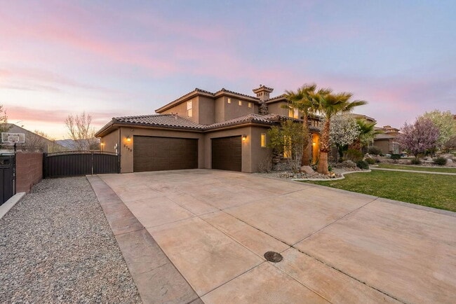 Building Photo - 2735 E Auburn Cir