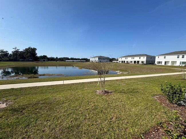 Building Photo - 466 Thompson Vlg Ave