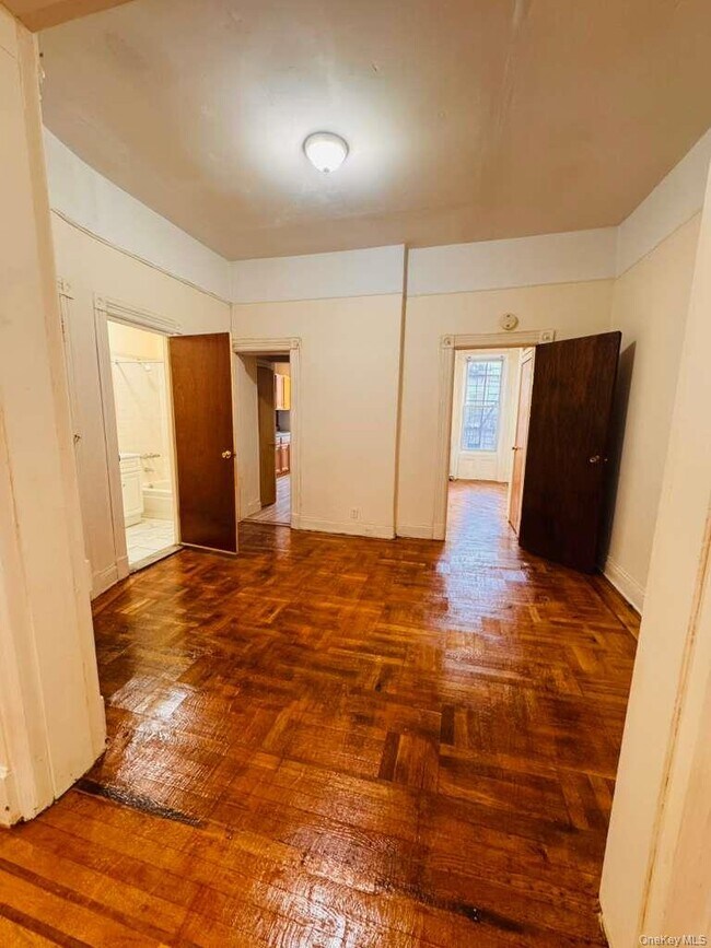 Building Photo - 732 Hancock St