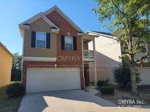 Building Photo - Gorgeous Home in Quiet Neighborhood with Swimming Pool in Fairburn!