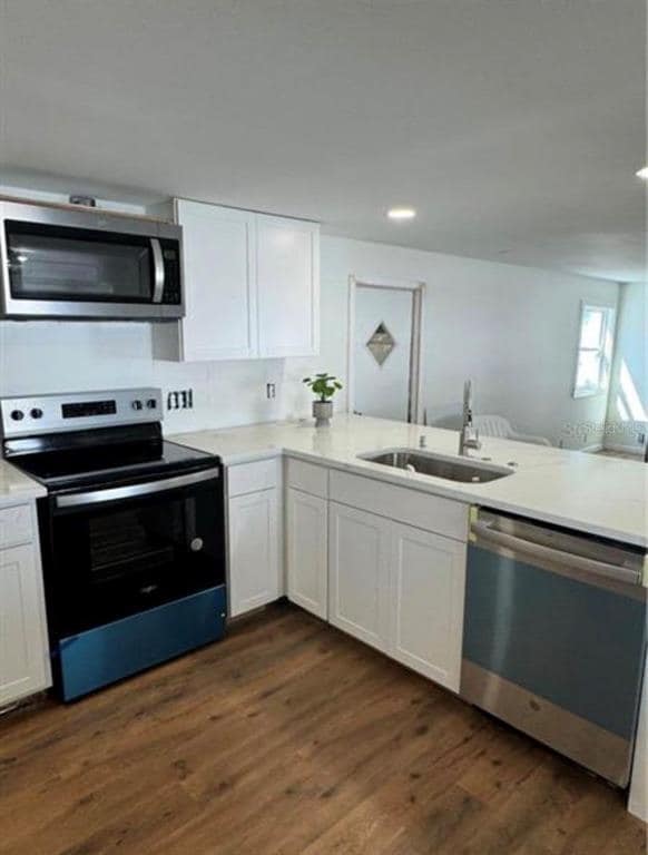 Building Photo - 105 Del Rio Dr