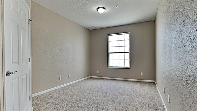 Building Photo - 2484 San Tecla St