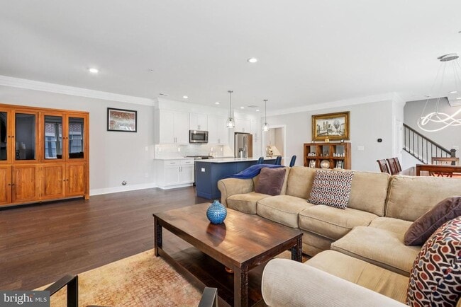 Building Photo - 45 Riverwalk