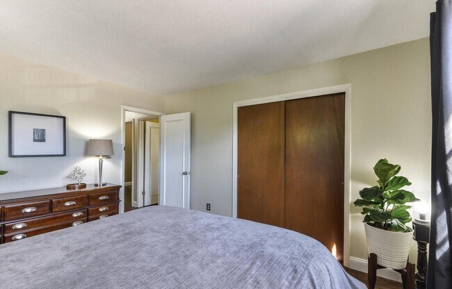 Building Photo - Beautiful 4 Bedroom Home in Midtown Fort Collins!