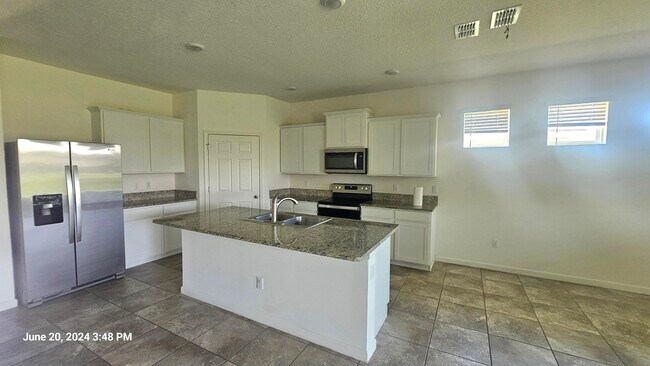 Building Photo - 12354 Arabella Dr
