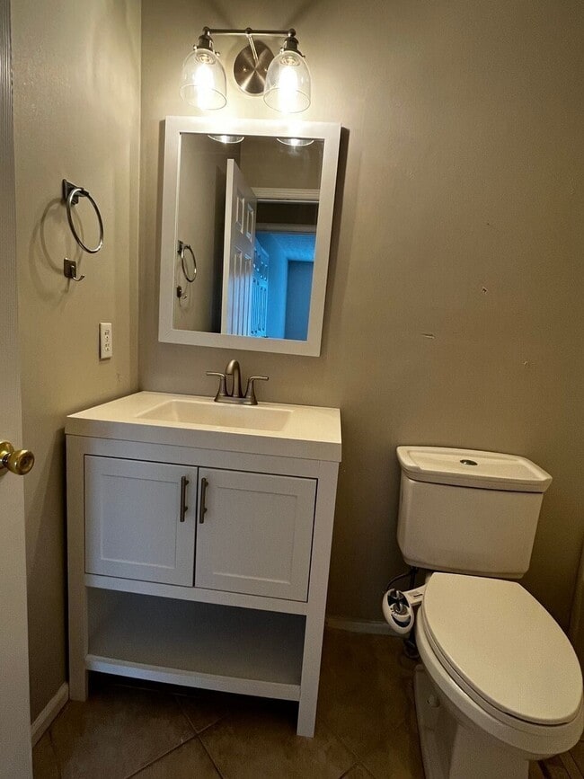 Building Photo - 10055 Lauren Hall Ct