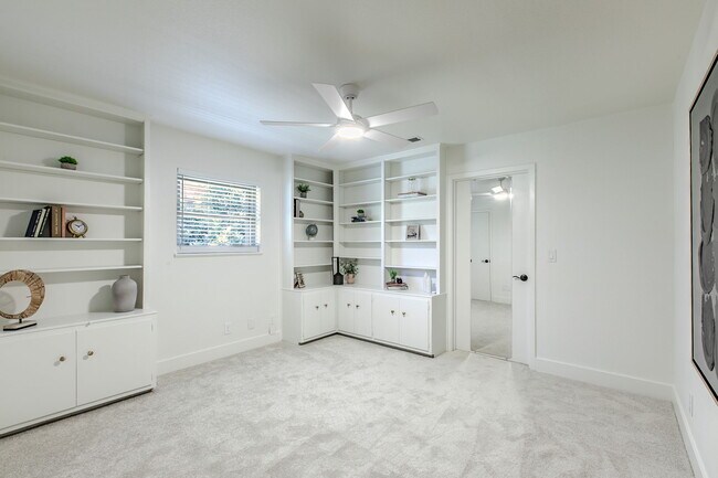Building Photo - 5220 Lake Charles Dr
