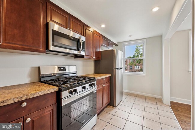 Building Photo - 234 Westbrook Dr