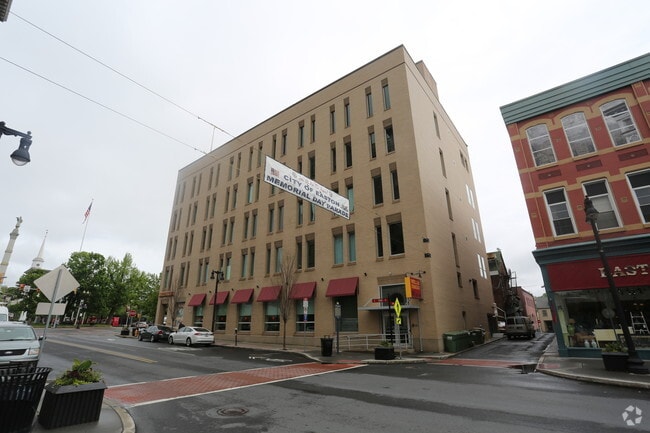 Exterior - 16 Centre Sq