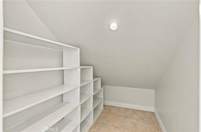 Building Photo - 6912 Tahiti Dr