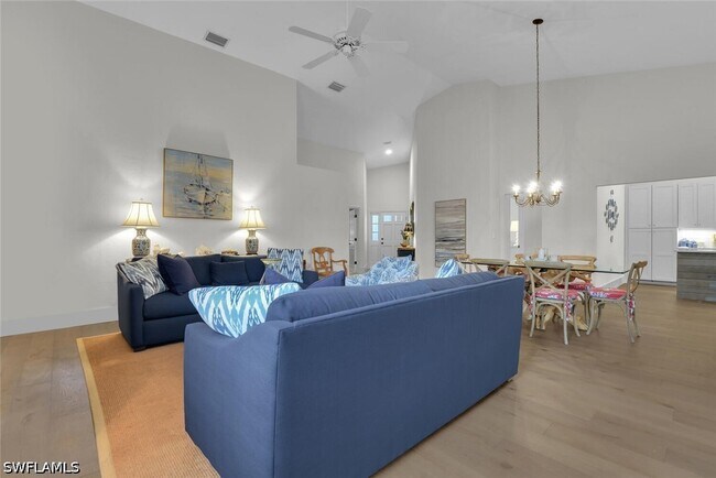 Building Photo - 2124 Paget Cir