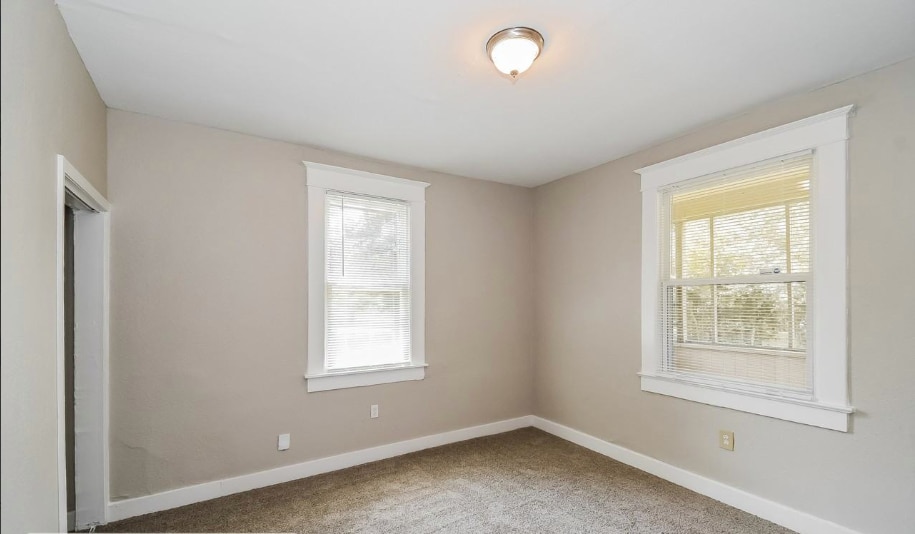 Building Photo - 9043 9th Ave