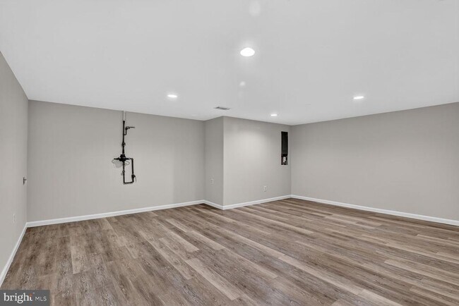 Building Photo - 9305 Bathgate Ct