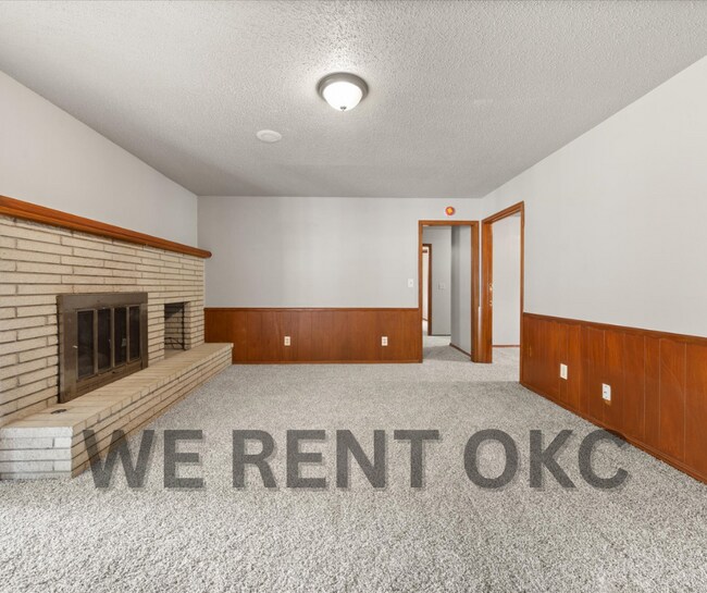 Building Photo - 3016 Shadybrook Dr