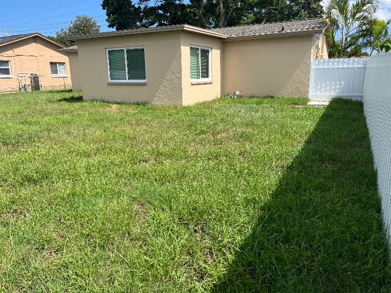 Building Photo - 6250 Cecelia Dr
