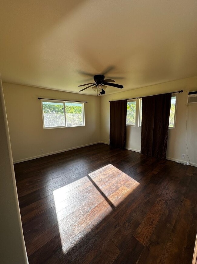 Building Photo - 15-1300 Railroad Ave. Keaau, HI 96749