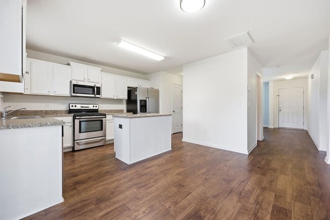 Building Photo - 448 Botanical Ct