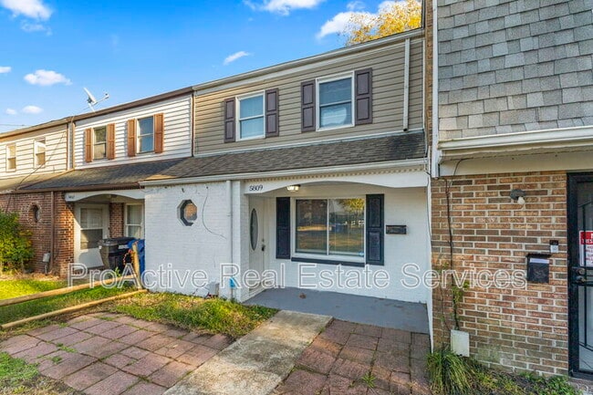 Building Photo - 5809 Layton St