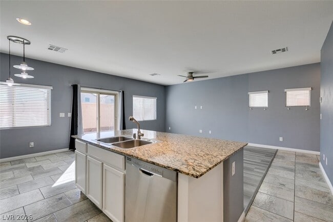 Building Photo - 5674 Cascadia Ct