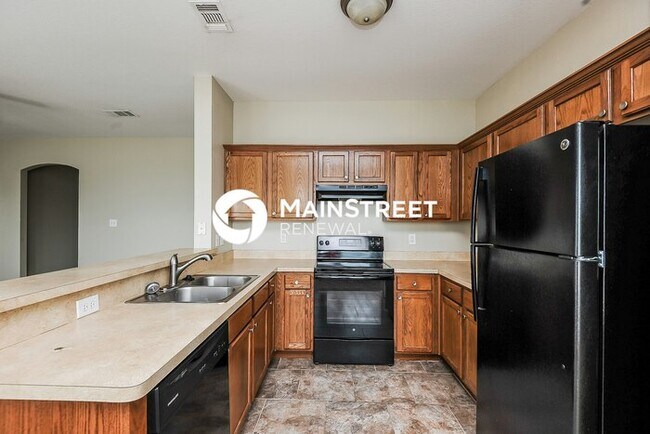 Building Photo - 3 Bedroom Pet-Friendly Home in Crowley, TX with Main Street Renewal
