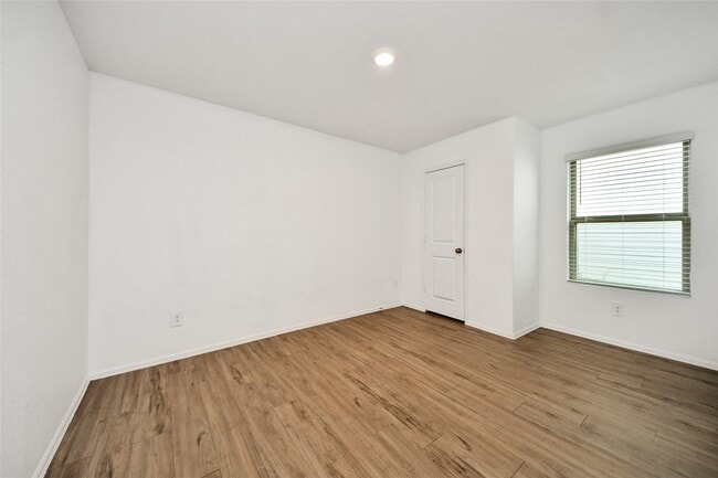 Building Photo - 18915 Sorento Bay Ln