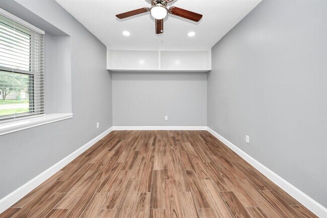 Building Photo - 12503 Foxburo Dr