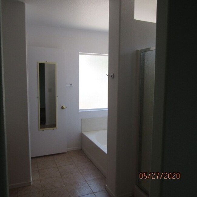 Building Photo - Single Story 3 bedroom Home in Great Location