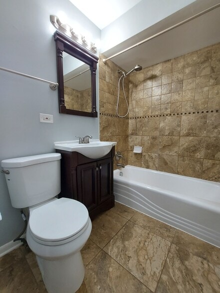 Building Photo - 320 Beach Ave