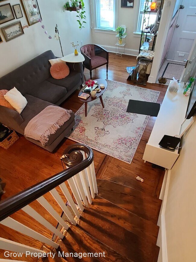 Building Photo - 2 br, 1.5 bath House - 929 Sigel Street
