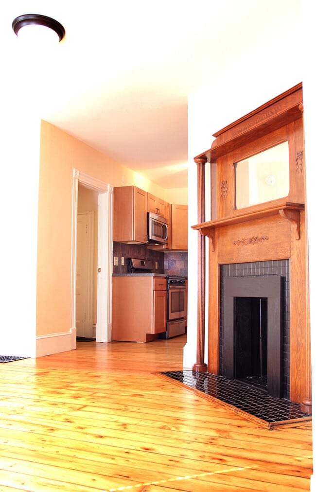 Primary Photo - 206 N Winooski Ave