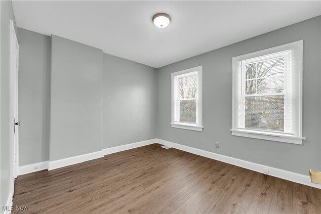 Building Photo - 961 Montford Rd