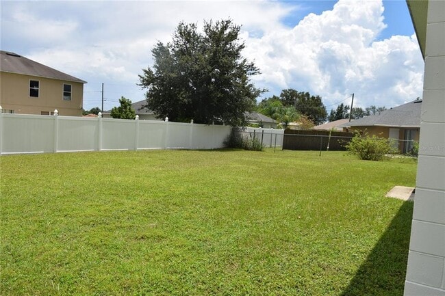 Building Photo - 322 Baccarat Ct