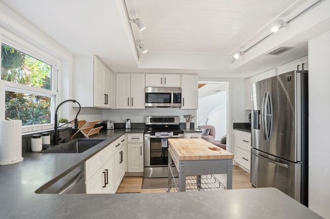 Building Photo - 13609 Heritage Way