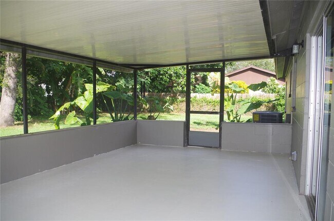 Building Photo - 2536 Ridge Top Way