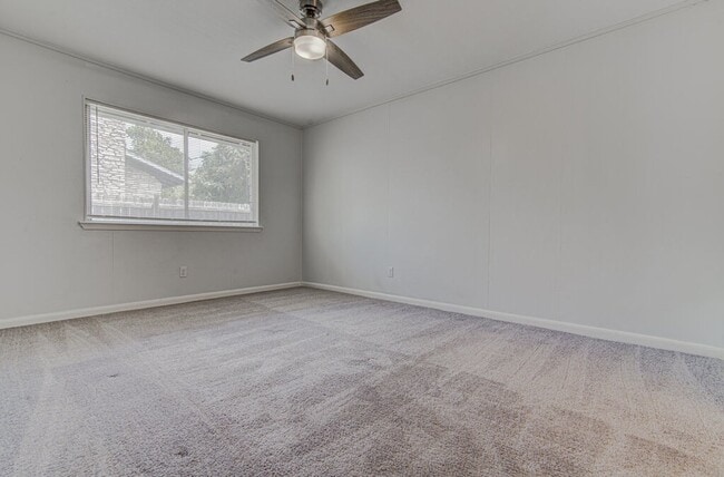 Building Photo - 5703 Gloucester Ln