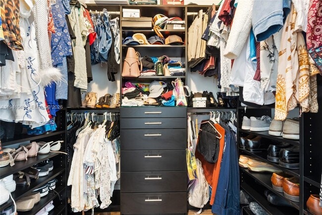 Building Photo - 2630 Dunwoodie Pl