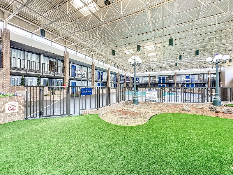 Building Photo - 910 Suemac Rd