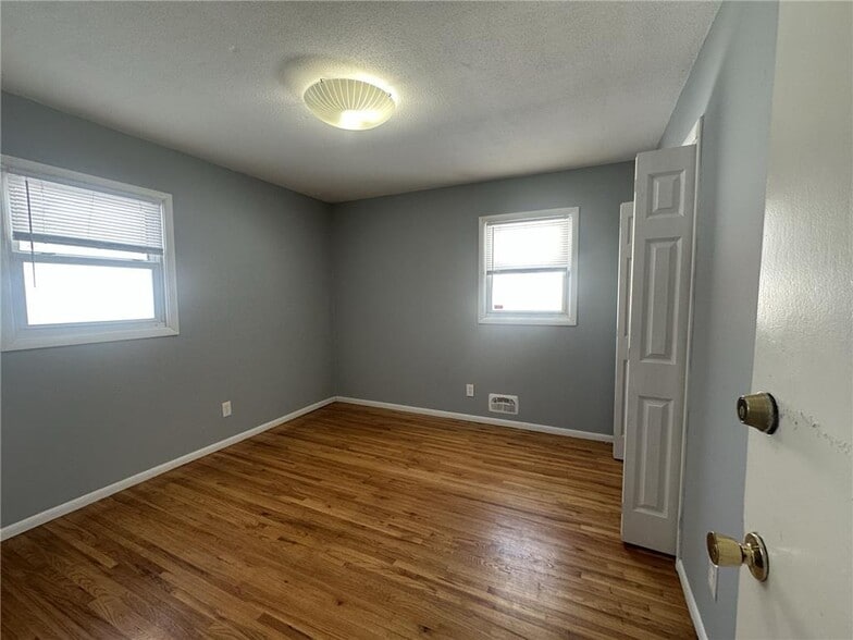 Building Photo - 1718 3rd Ave N