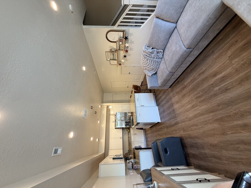 Building Photo - 1362 N 250 W