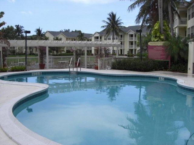 Building Photo - 6323 La Costa Dr