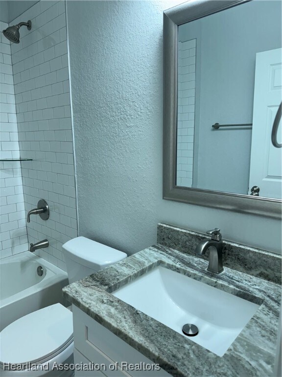 Building Photo - 731 Aston Martin Dr